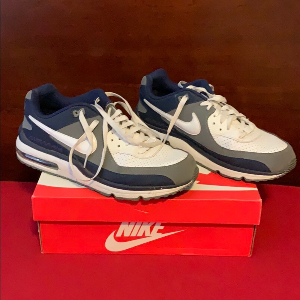 Nike Air Max men’s size 11.5